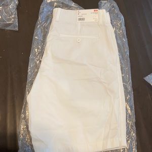 White mens chino shorts size medium